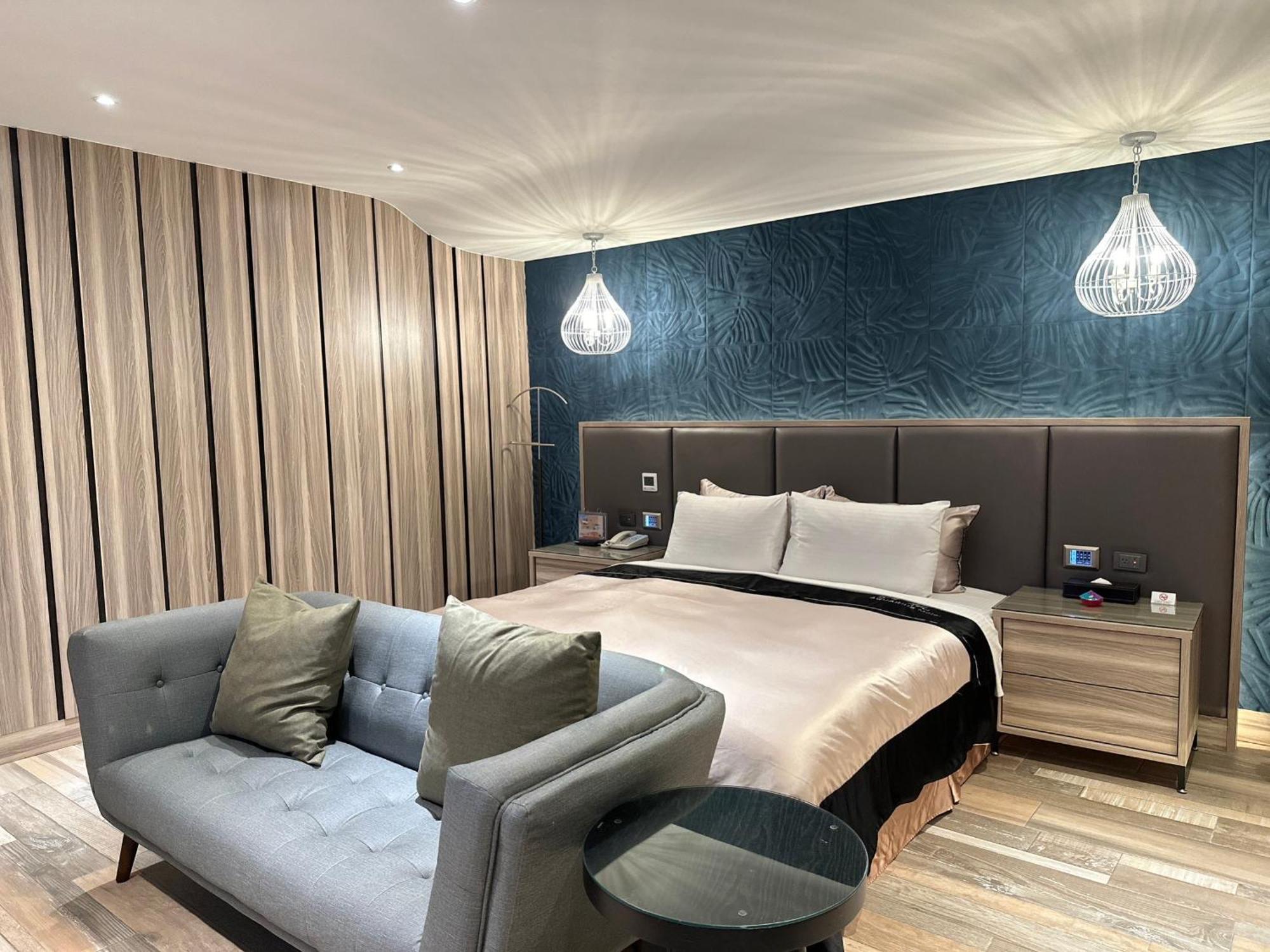 Aquarius Motel Taichung Extérieur photo