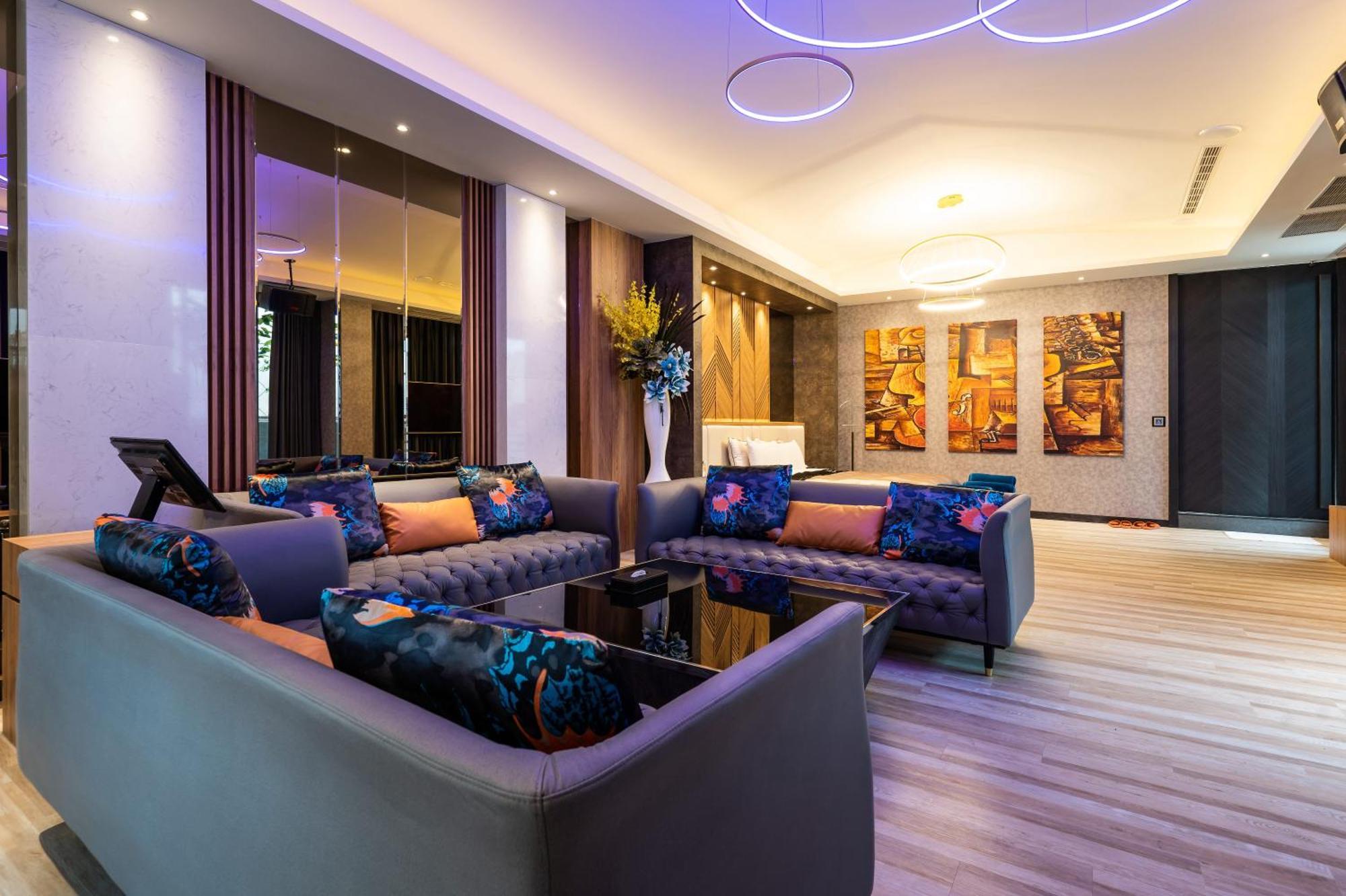 Aquarius Motel Taichung Extérieur photo