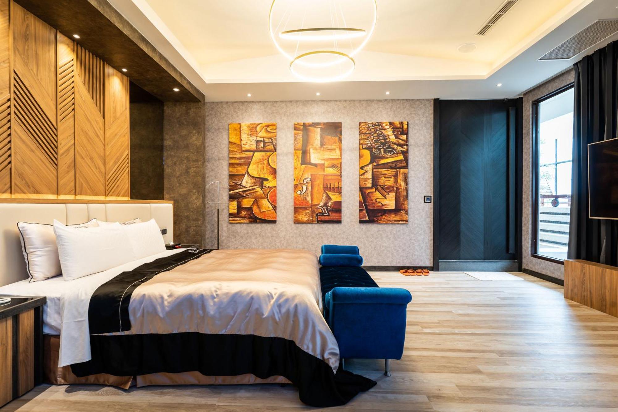 Aquarius Motel Taichung Extérieur photo