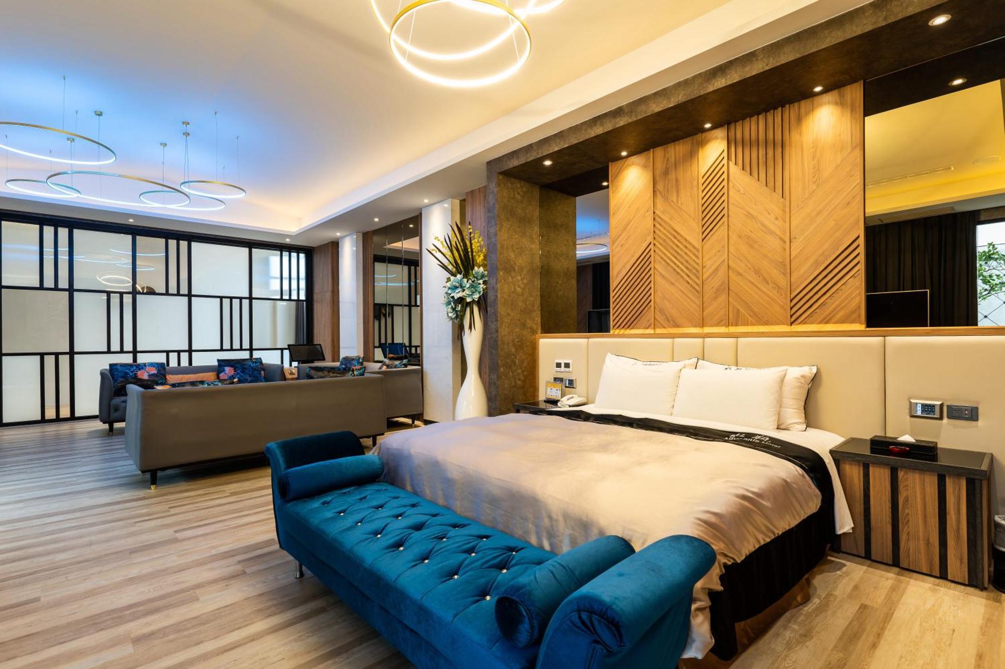 Aquarius Motel Taichung Extérieur photo