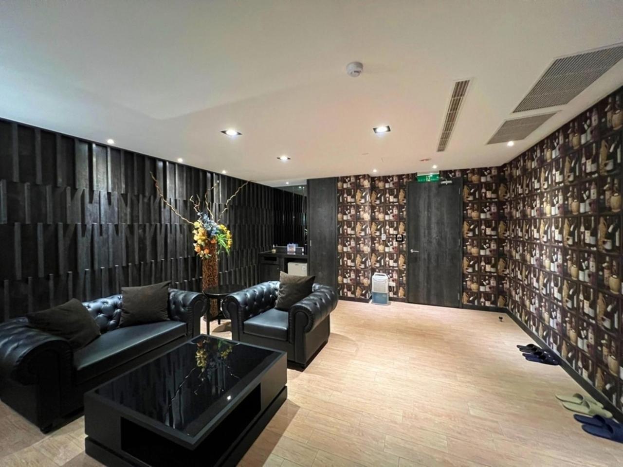 Aquarius Motel Taichung Extérieur photo