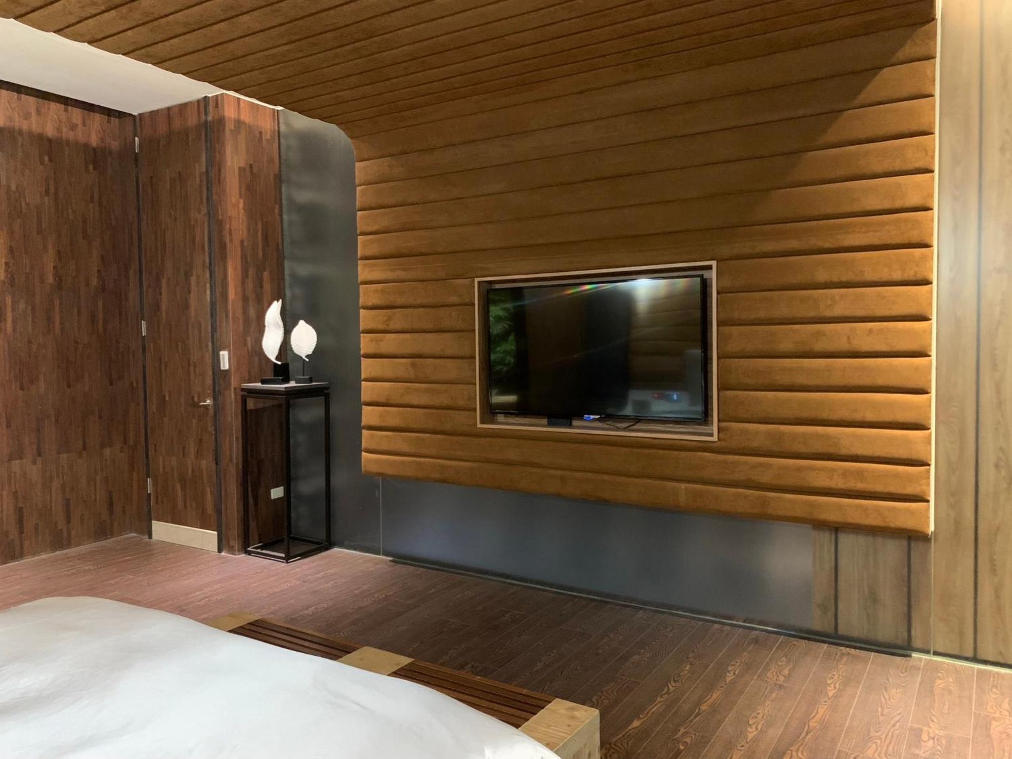 Aquarius Motel Taichung Extérieur photo