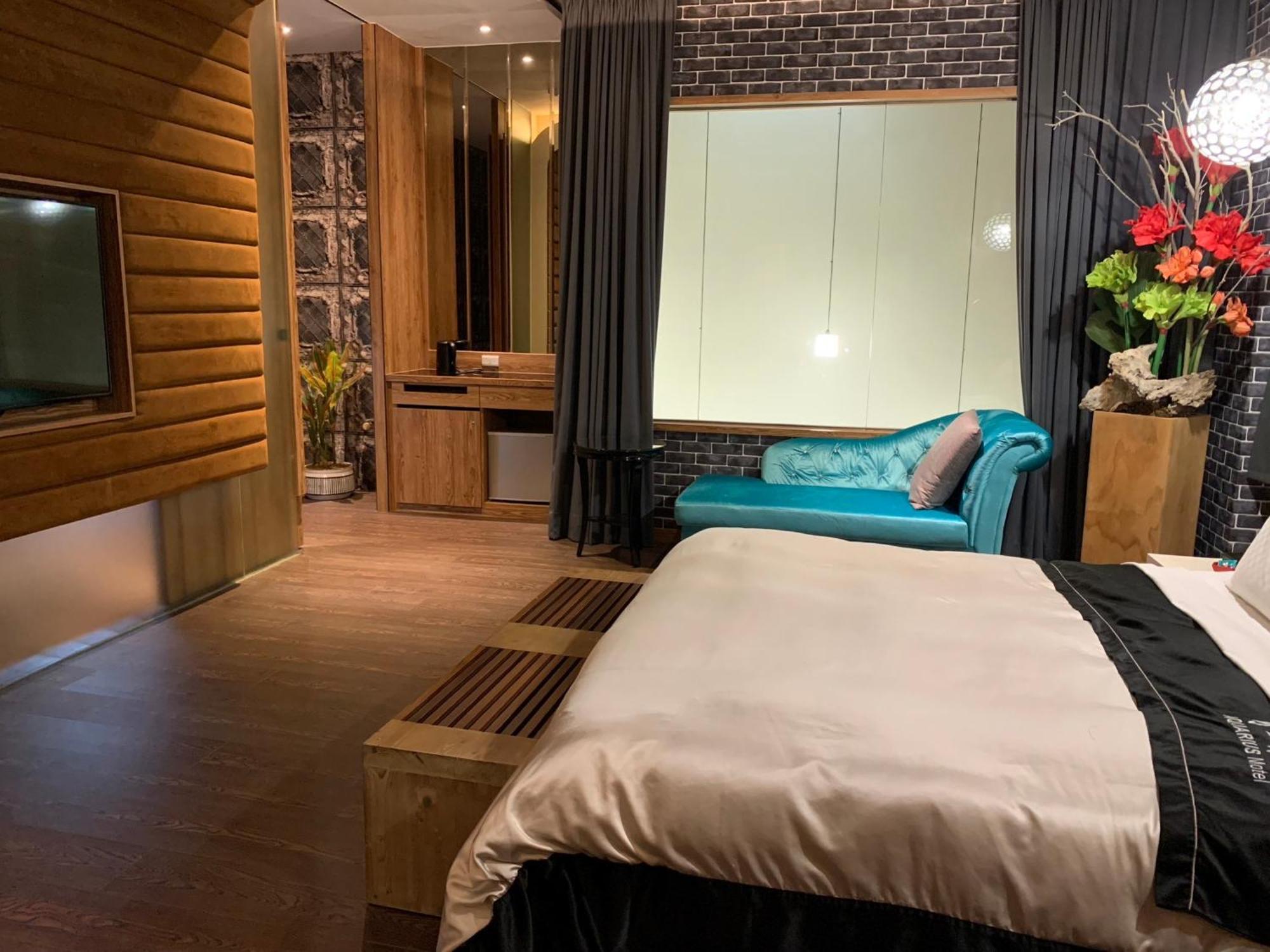 Aquarius Motel Taichung Extérieur photo