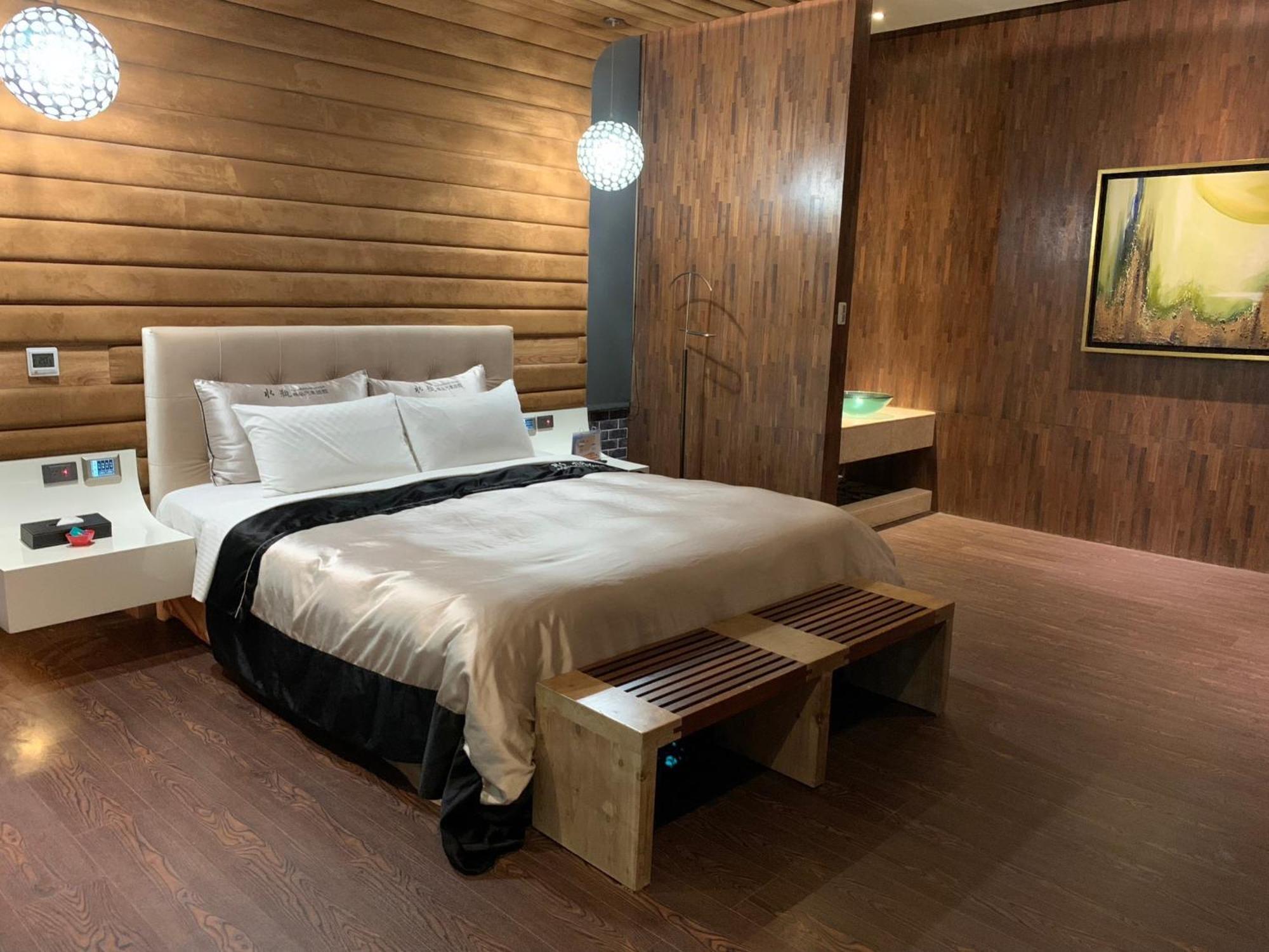 Aquarius Motel Taichung Extérieur photo