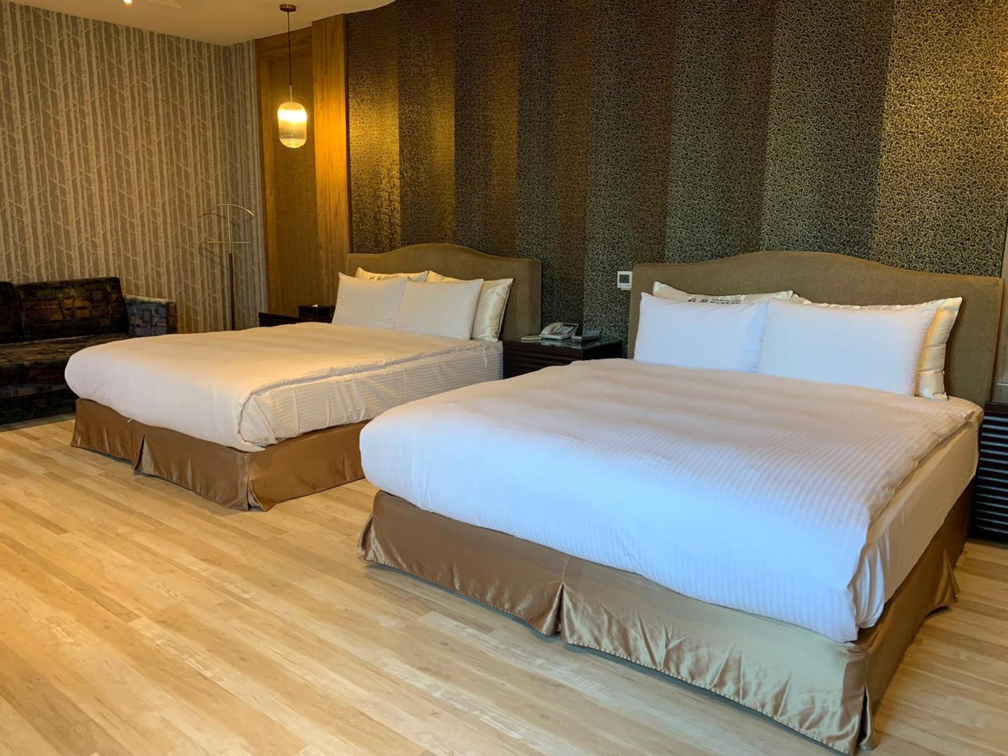 Aquarius Motel Taichung Extérieur photo